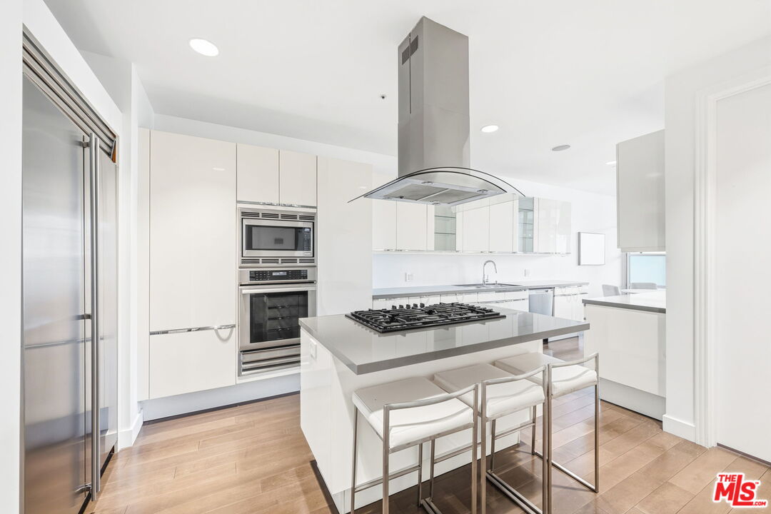 10380 Wilshire Blvd Unit: 302, Wilshire Corridor 