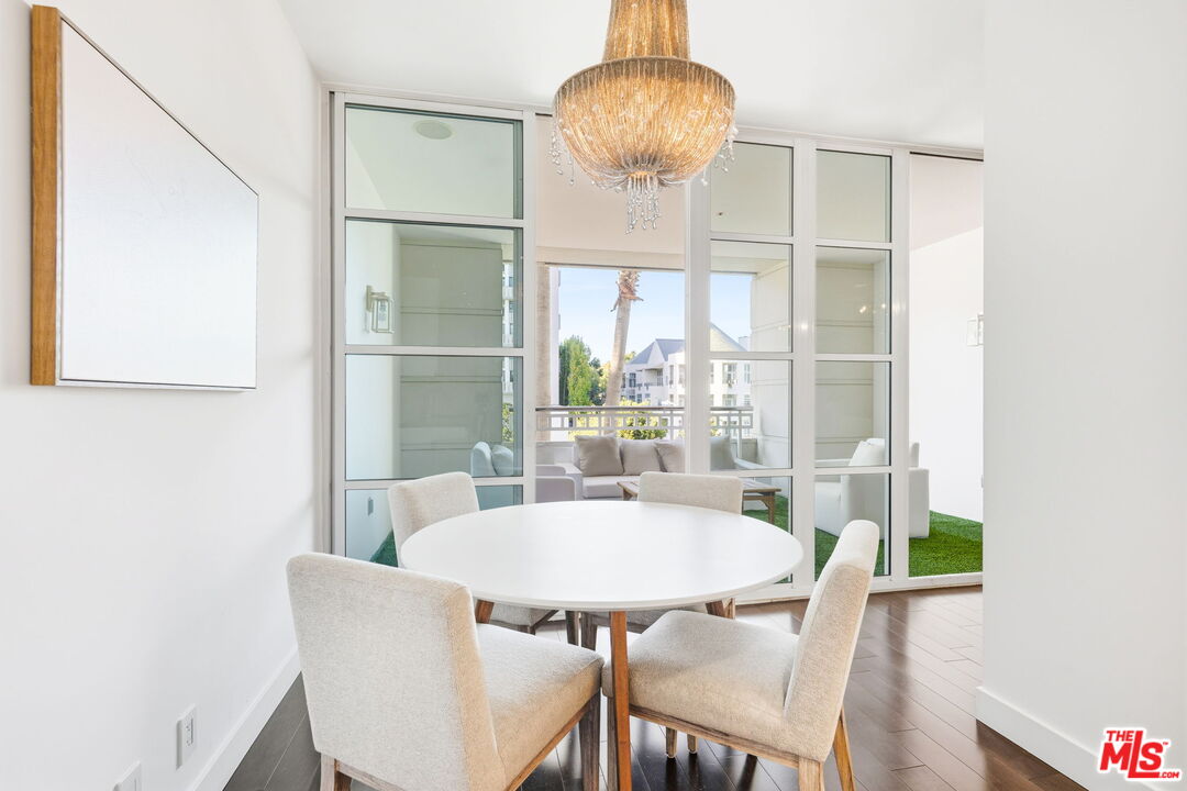 10380 Wilshire Blvd Unit: 302, Wilshire Corridor 