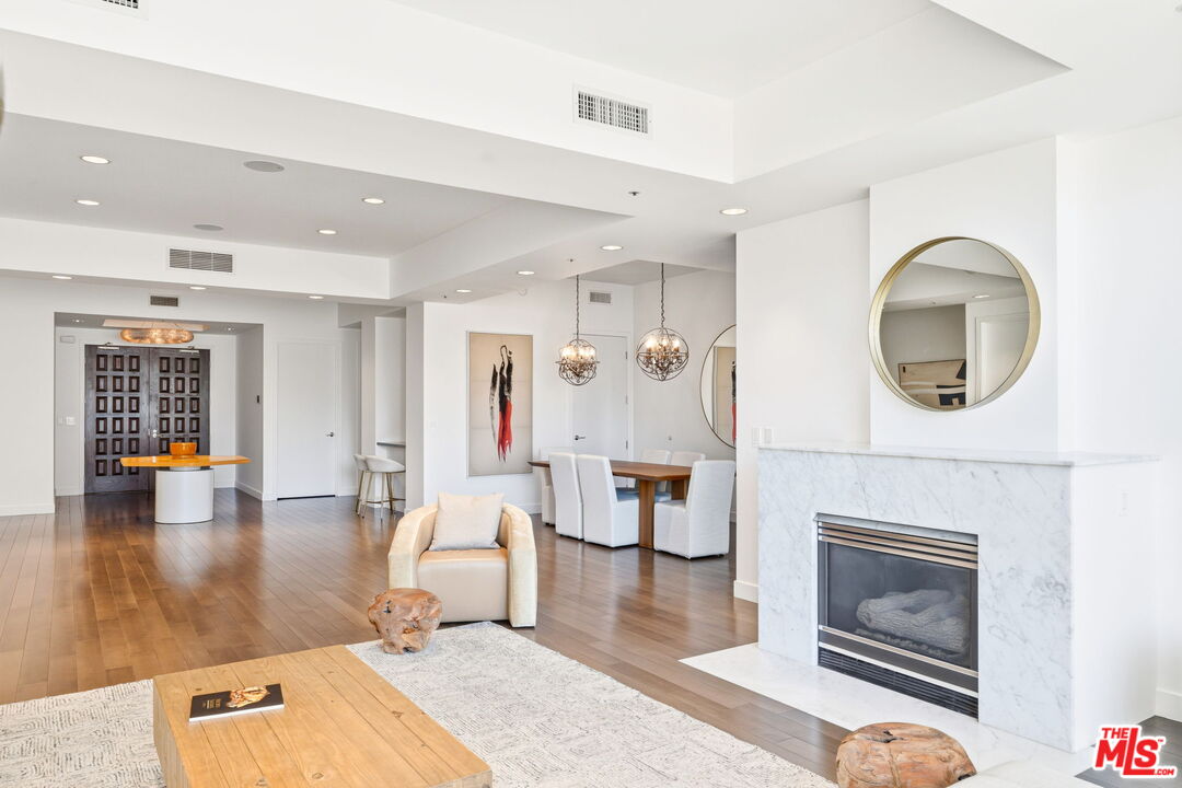 10380 Wilshire Blvd Unit: 302, Wilshire Corridor 