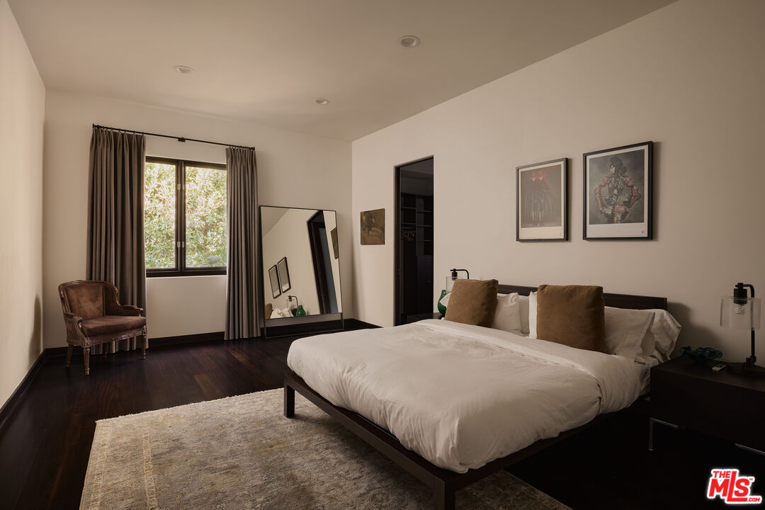 623 N Alta Dr, Beverly Hills 