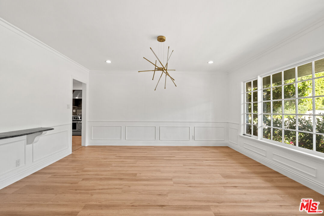 717 N Alta Dr, Beverly Hills 