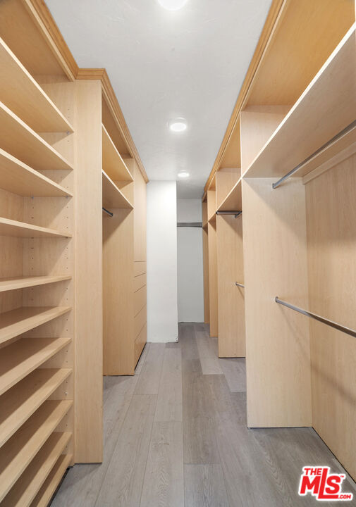 3217 Hutton Dr, Beverly Hills 