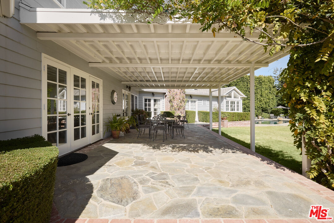 196 Granville Ave, Brentwood