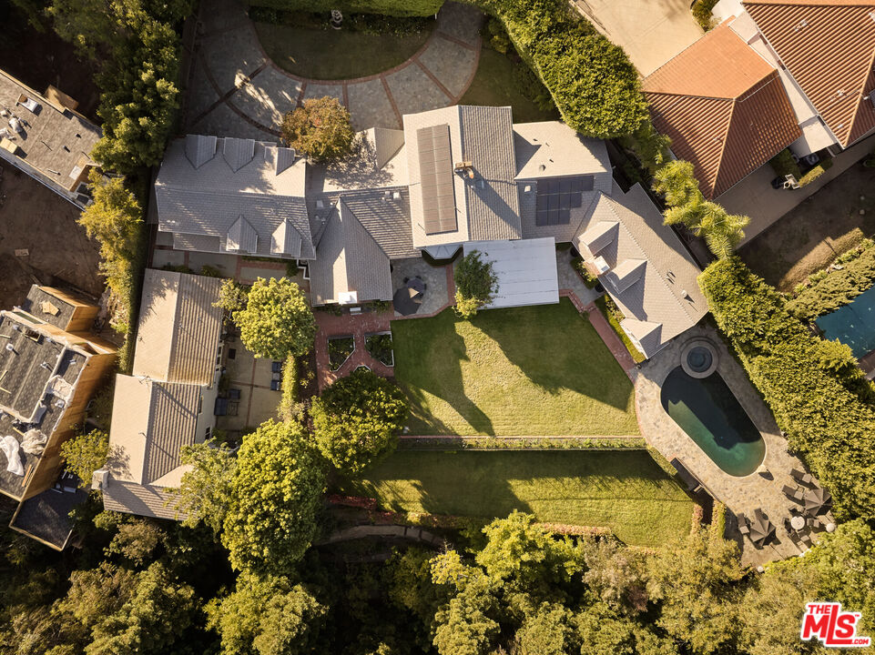 196 Granville Ave, Brentwood