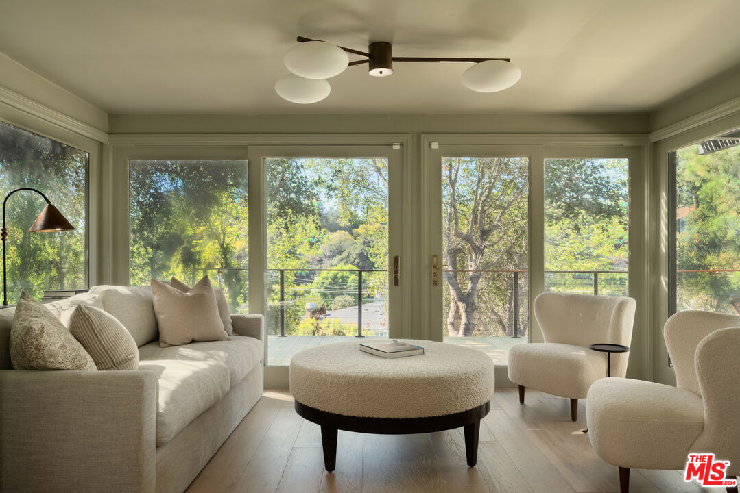 737 Halliday Ave, Brentwood