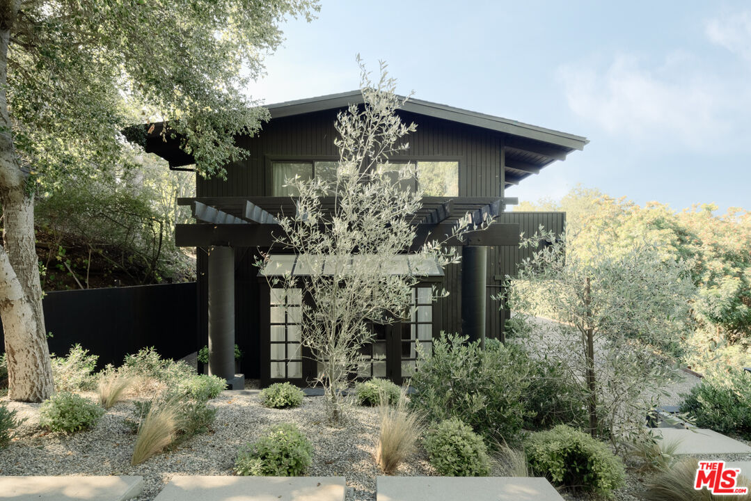 737 Halliday Ave, Brentwood