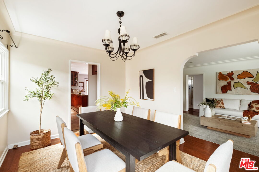 8101 Naylor Ave, Westchester