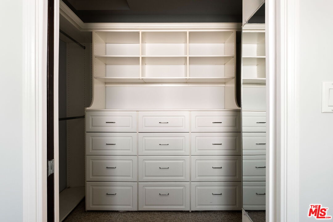 8101 Naylor Ave, Westchester