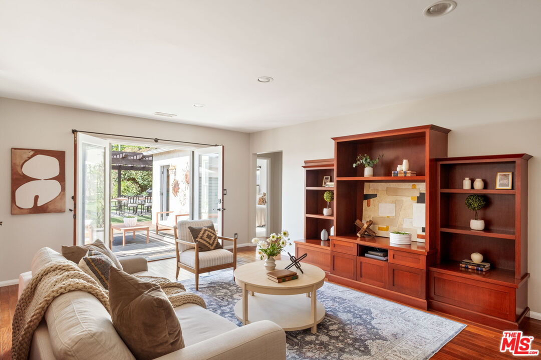 8101 Naylor Ave, Westchester