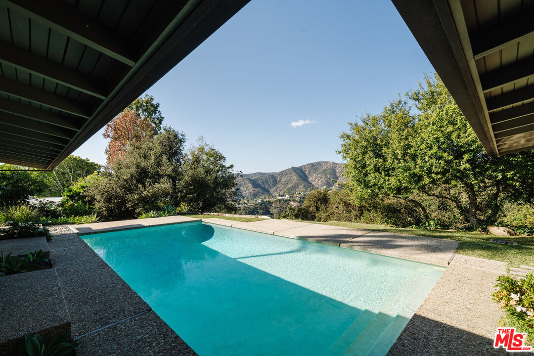961 Linda Flora Dr, Bel Air