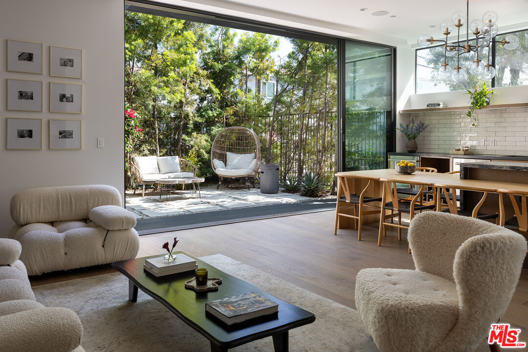 1927 18th St Unit: C, Santa Monica