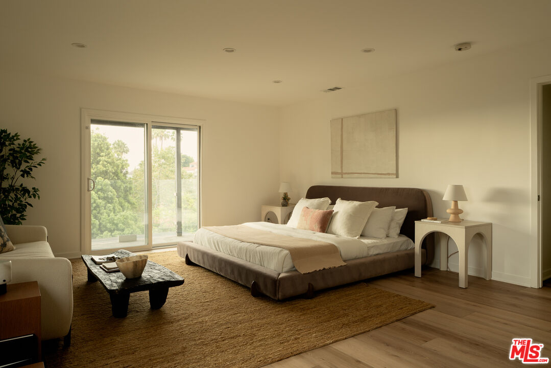 3763 Prestwick Dr, Los Feliz