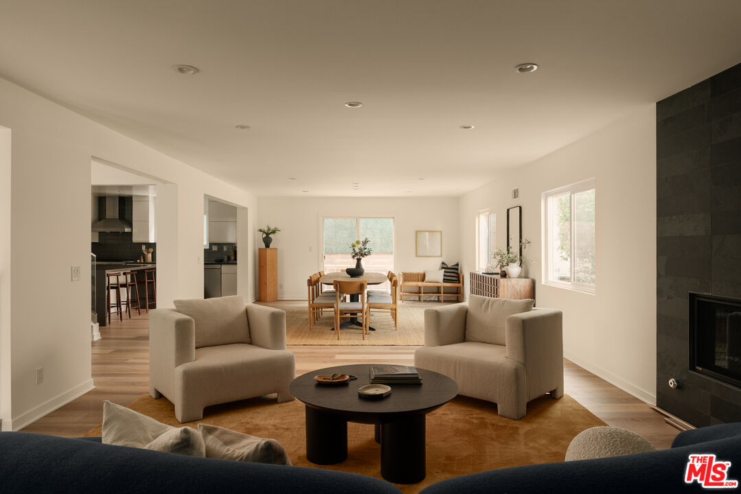 3763 Prestwick Dr, Los Feliz