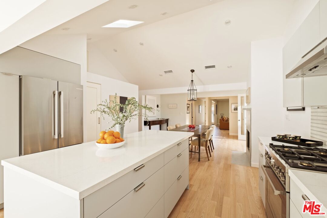 825 Coeur D Alene Ave, Venice