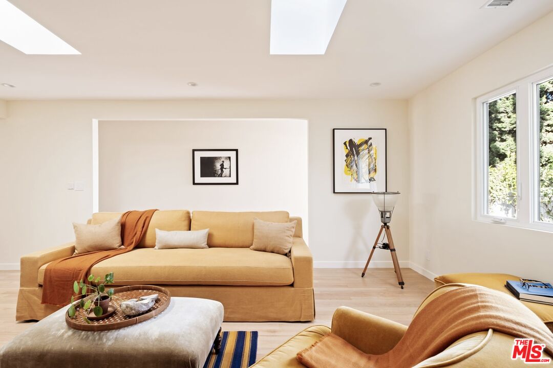 825 Coeur D Alene Ave, Venice