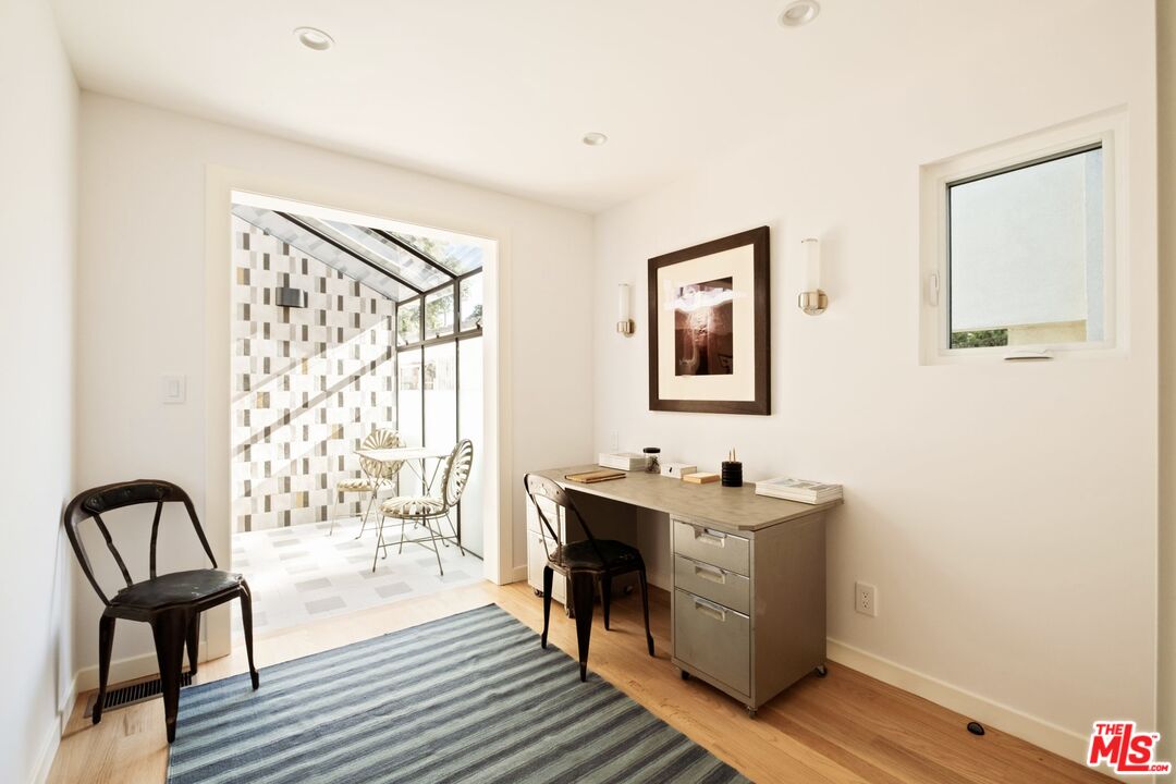 825 Coeur D Alene Ave, Venice