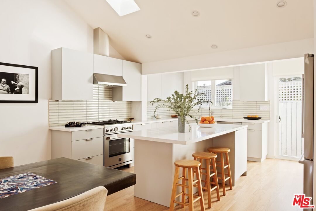 825 Coeur D Alene Ave, Venice