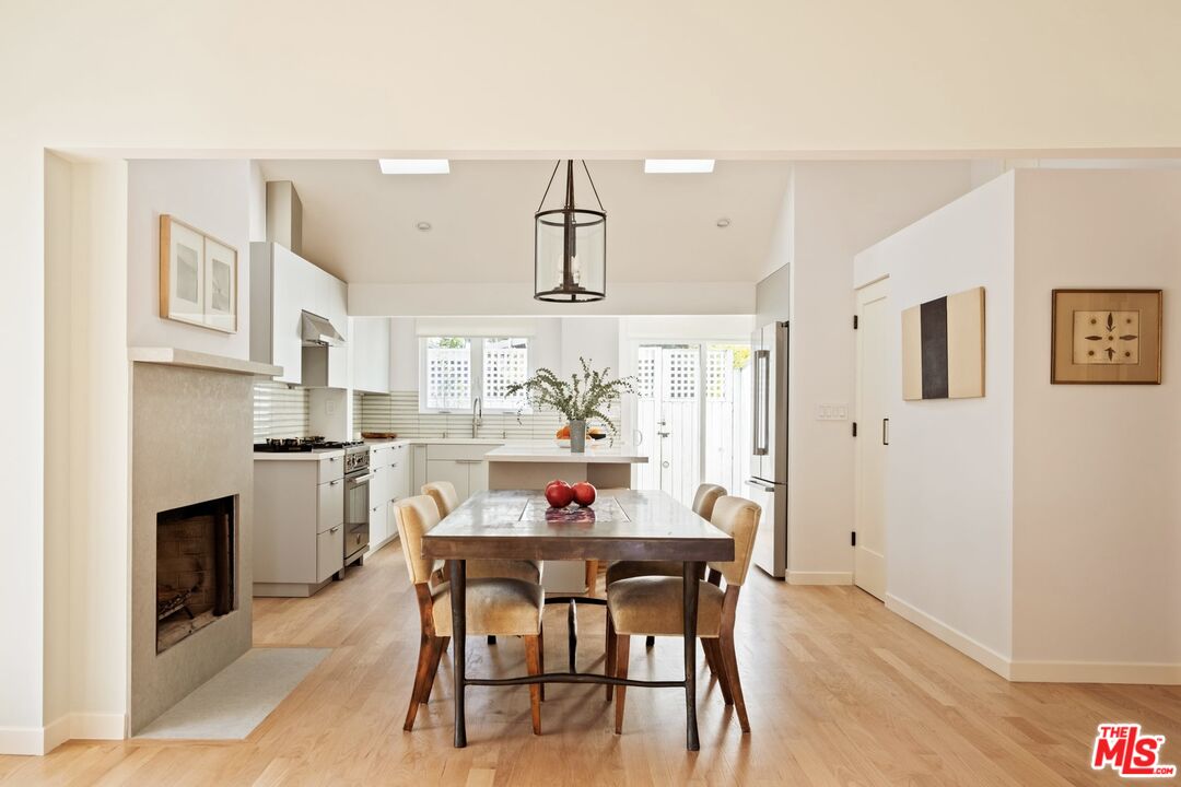 825 Coeur D Alene Ave, Venice