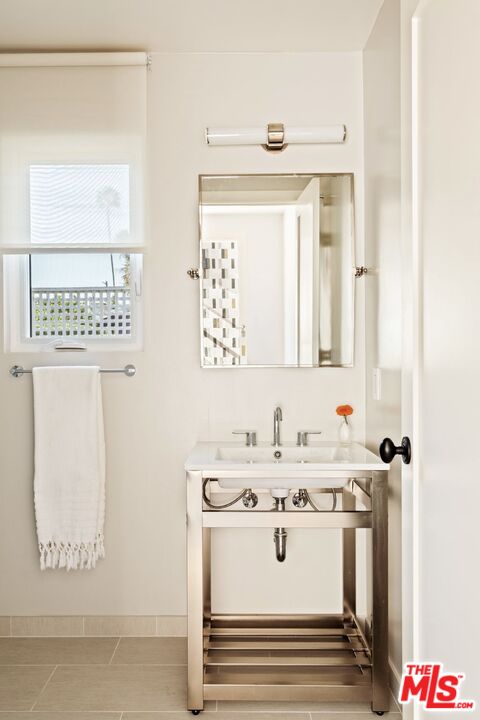 825 Coeur D Alene Ave, Venice