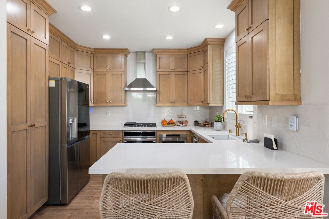 26951 Cape Cod Dr, Valencia