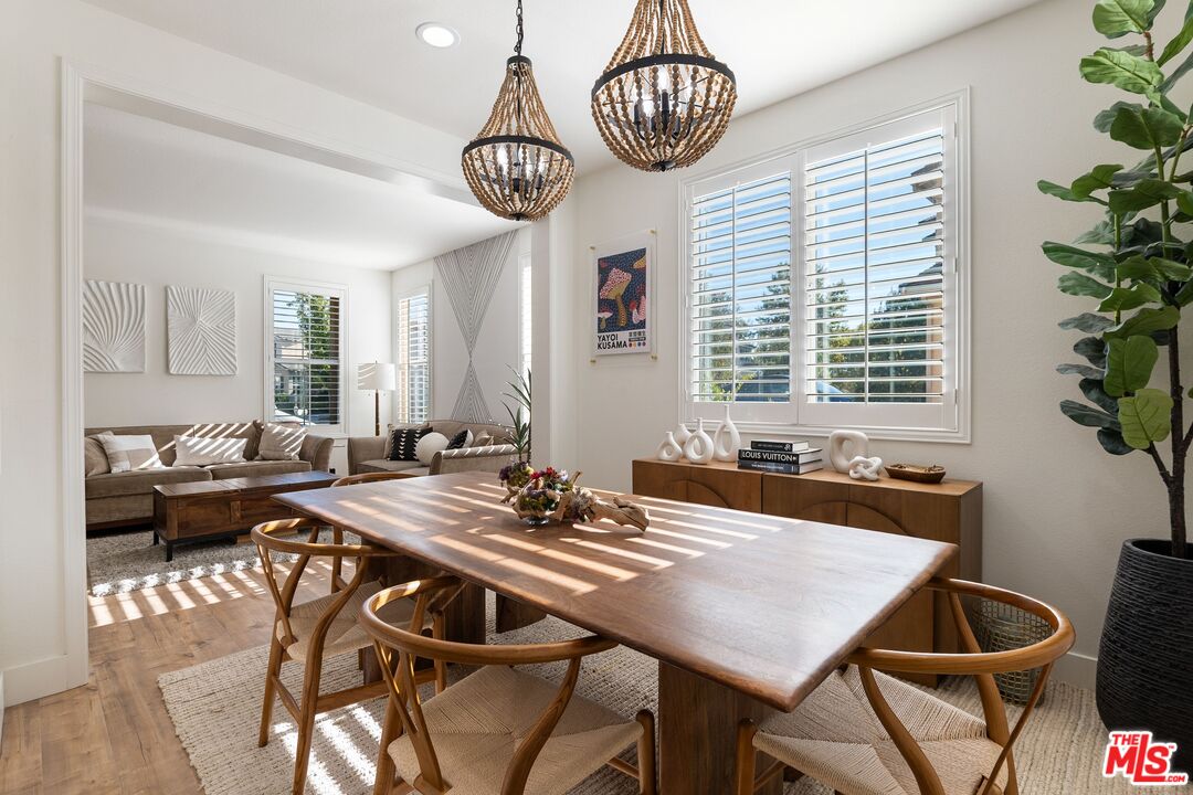 26951 Cape Cod Dr, Valencia