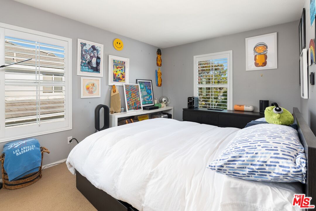 26951 Cape Cod Dr, Valencia