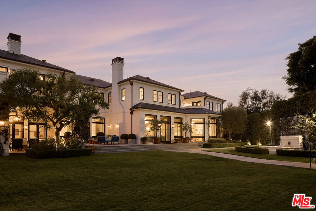 250 N Carolwood Dr, Holmby Hills