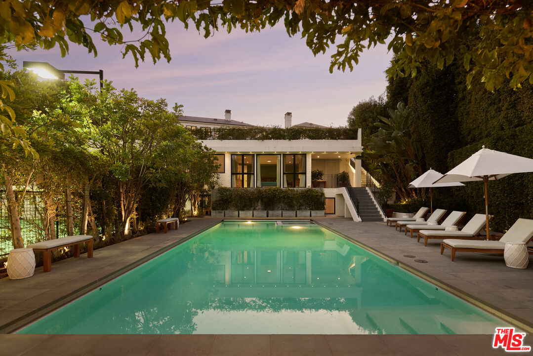 250 N Carolwood Dr, Holmby Hills