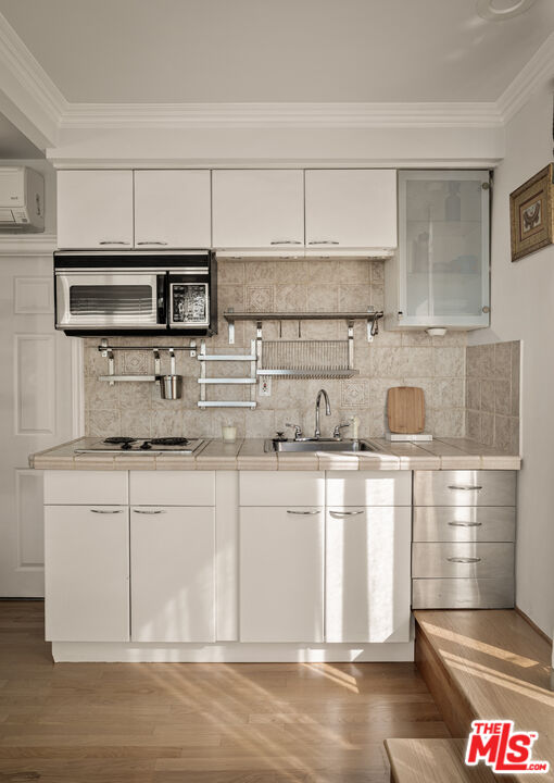 3835 Fairway Ave, Studio City