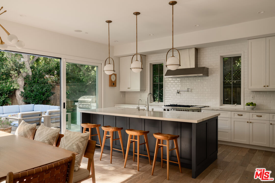 3501 Barry Ave, Mar Vista