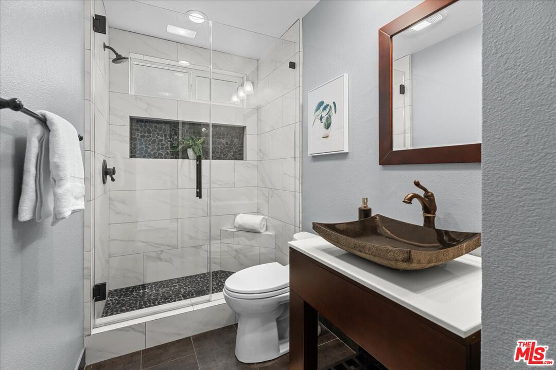 11717 Pala Mesa Dr, Porter Ranch