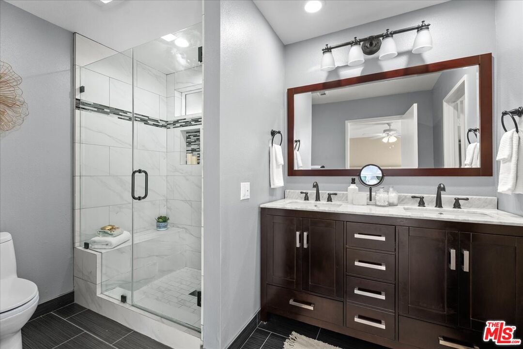 11717 Pala Mesa Dr, Porter Ranch