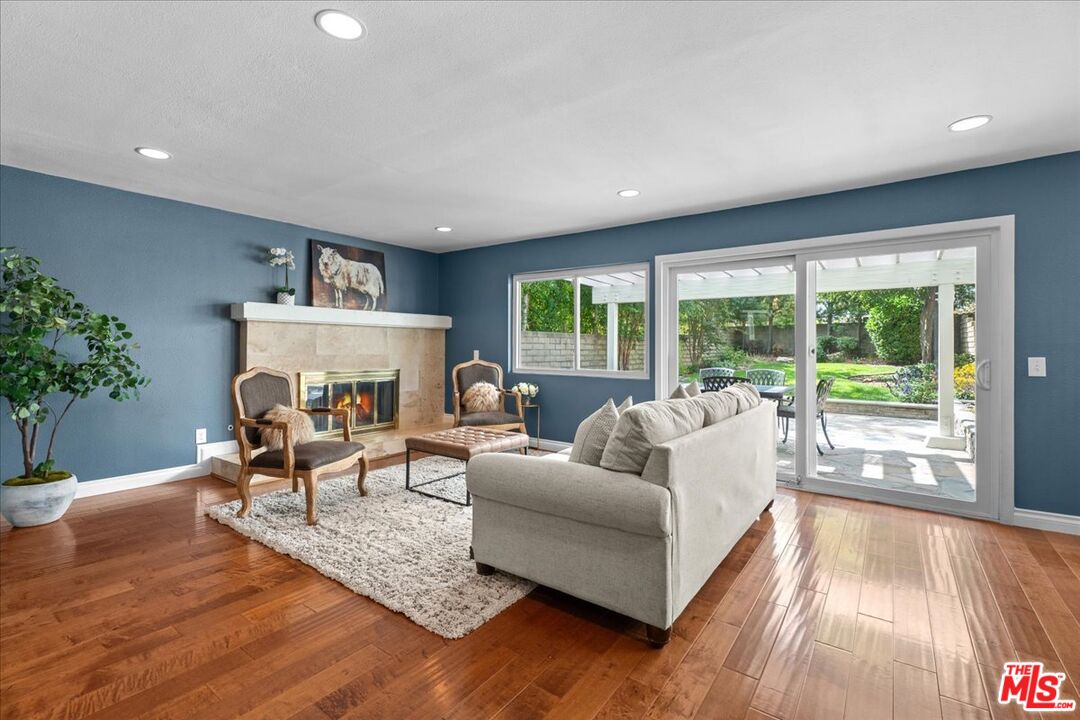 11717 Pala Mesa Dr, Porter Ranch