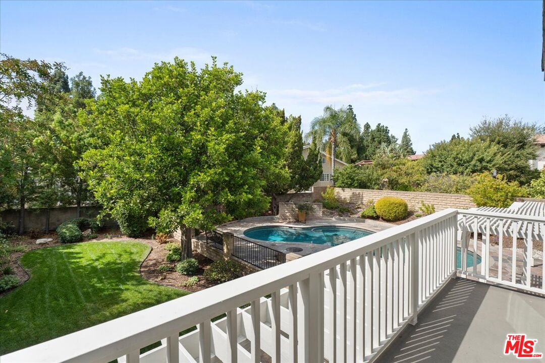 11717 Pala Mesa Dr, Porter Ranch