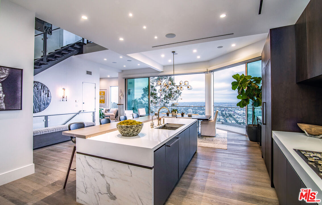 8572 Hillside Ave, Sunset Strip