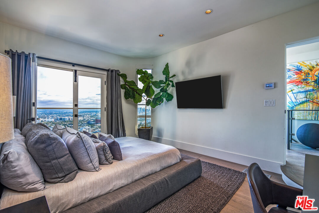 8572 Hillside Ave, Sunset Strip