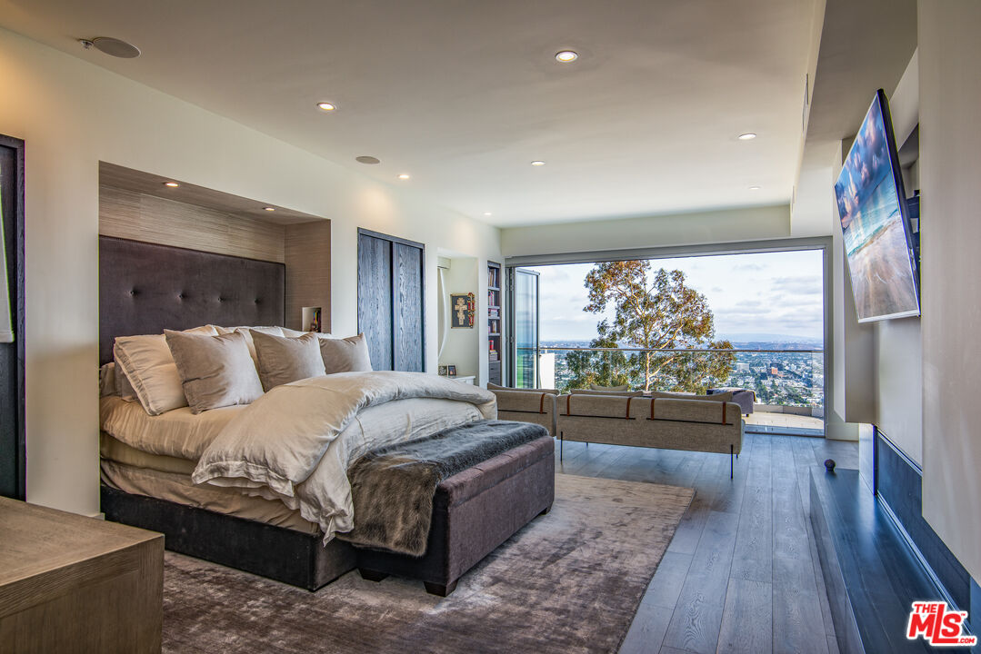 8572 Hillside Ave, Sunset Strip