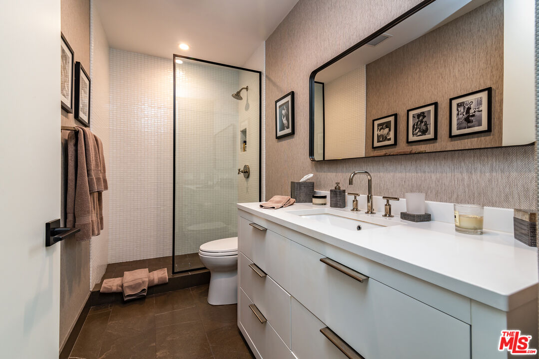 8572 Hillside Ave, Sunset Strip