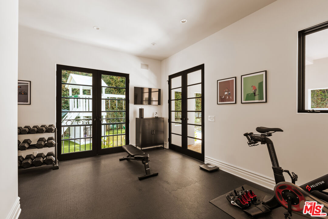 3901 Longridge Ave, Sherman Oaks