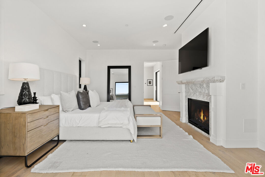 6429 Colgate Ave, Beverly Grove