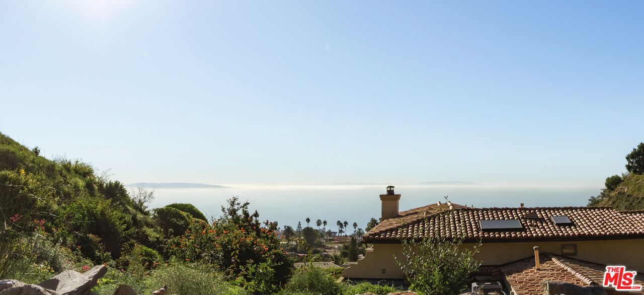 1046 Enchanted Way, Pacific Palisades