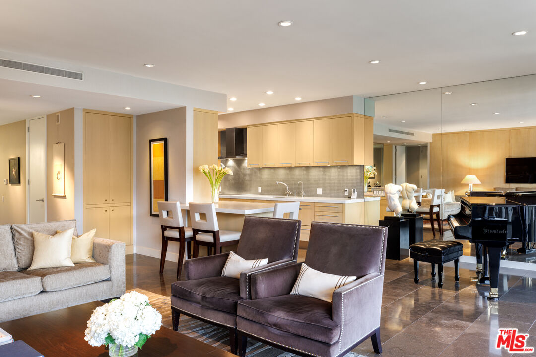 9255 Doheny Rd Unit: 1003, West Hollywood