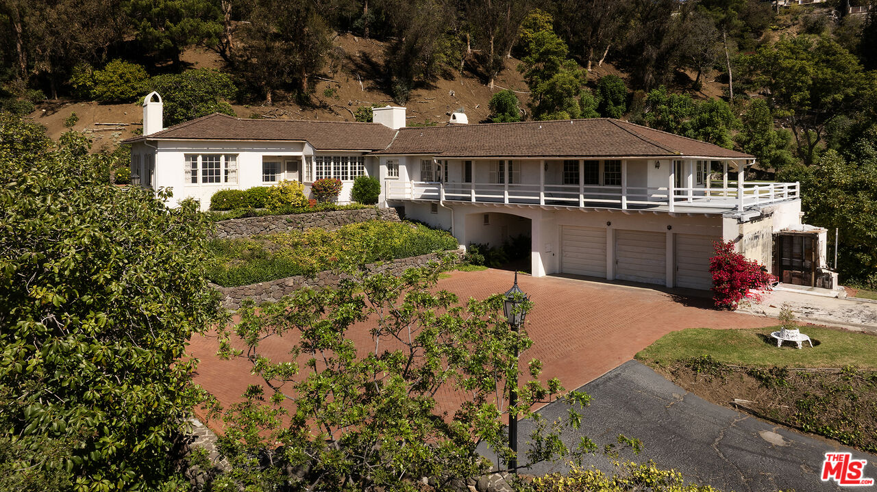 7141 Senalda Rd, Hollywood Hills