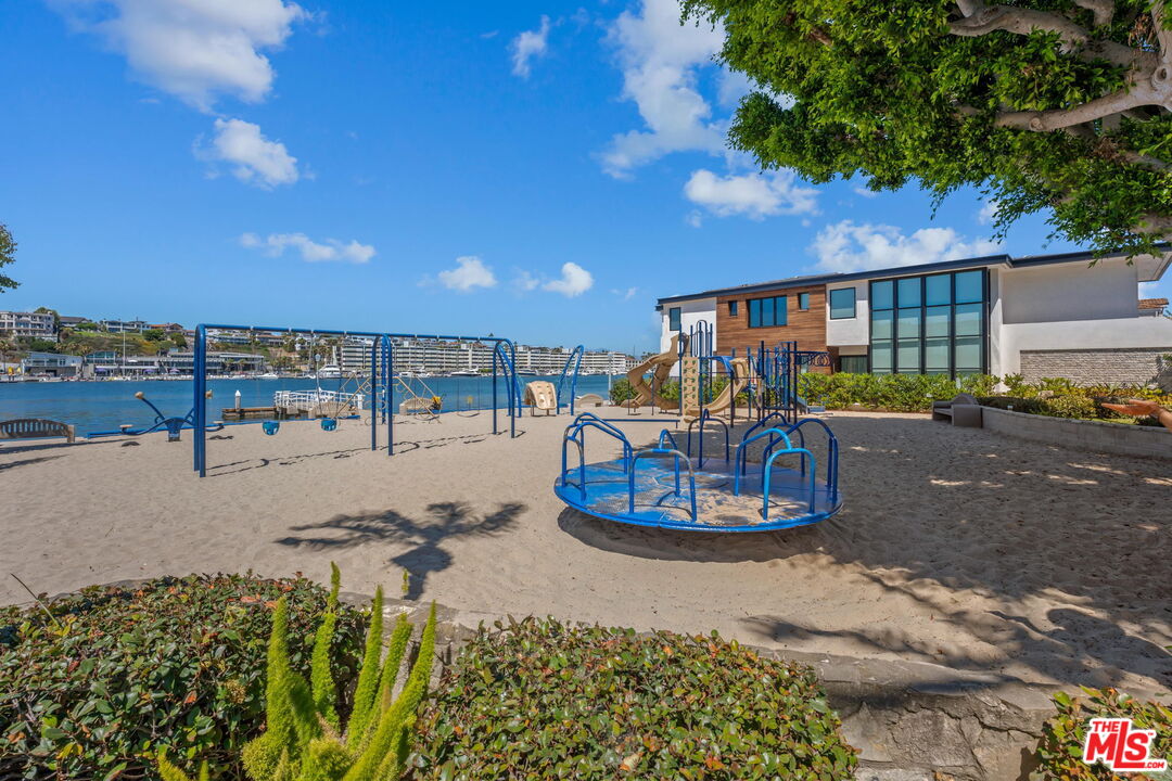 213 Via Cordova, Newport Beach