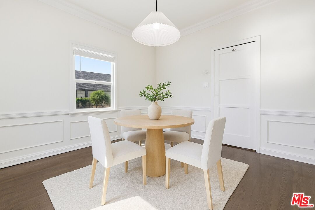 111 N Harper Ave Unit: 1/2