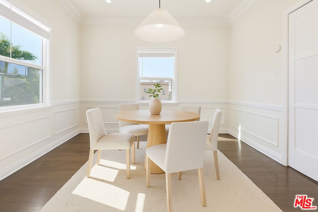 111 N Harper Ave Unit: 1/2