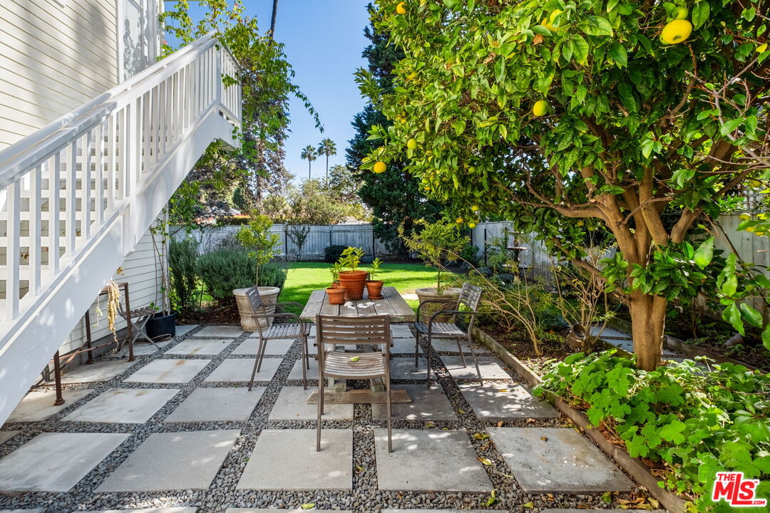 2621 Grandview Ave, Venice