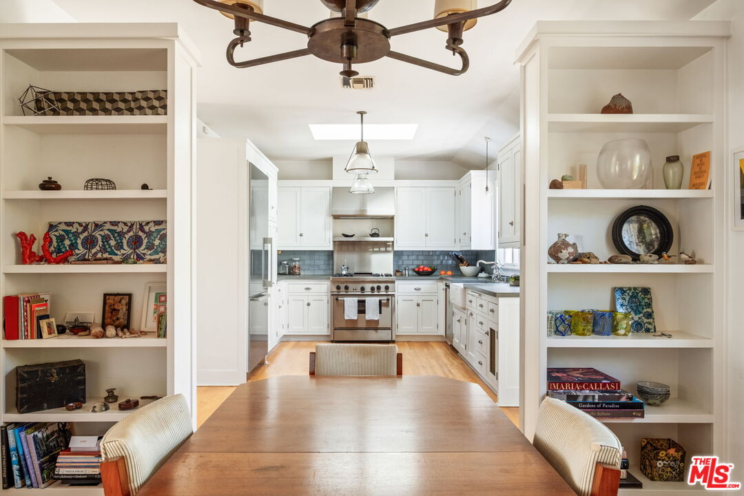 2621 Grandview Ave, Venice