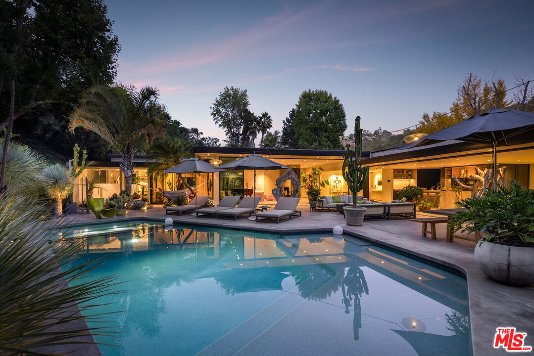 1087 Moraga Dr, Bel Air