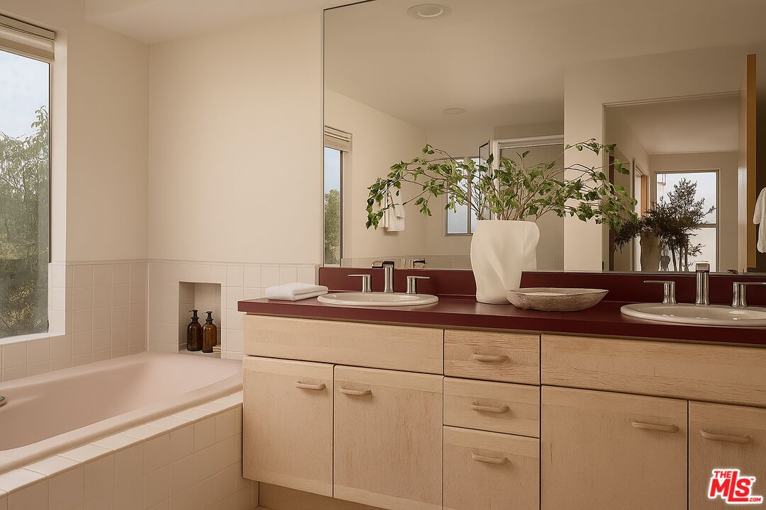 5052 Medina Rd, Woodland Hills